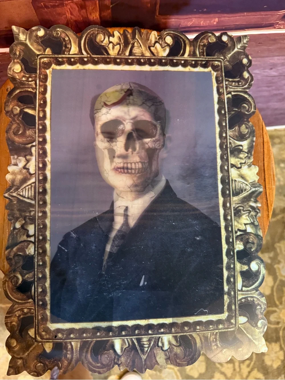 Halloween Lenticular Faux Antique Look Spooky Guy Haunted House Decorative